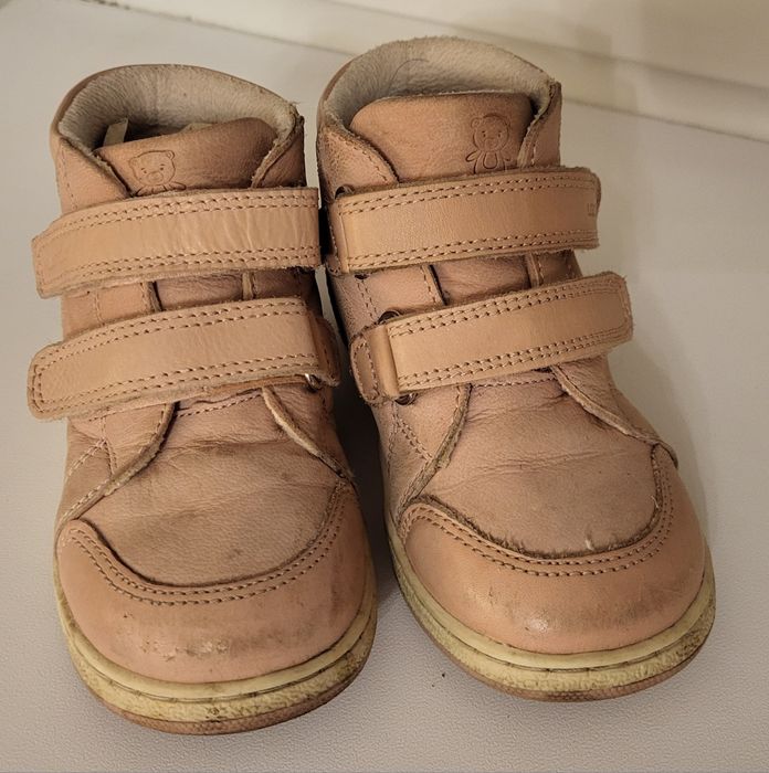 Półbuty dla dziewczynki rozmiar 24 Lasocki