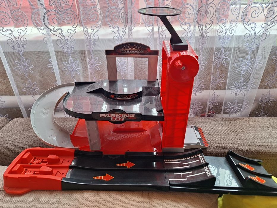 Парковка дитяча для машин