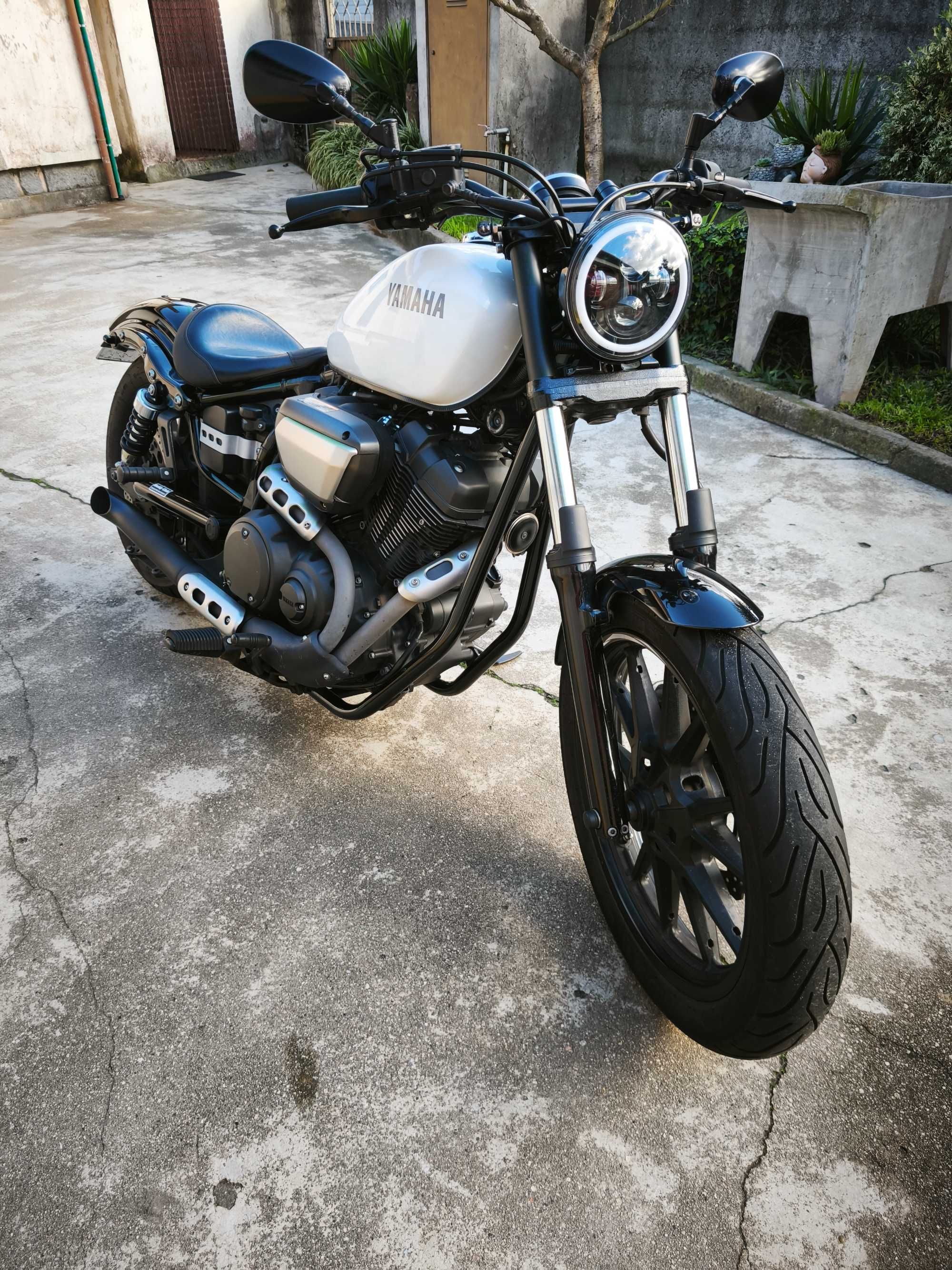 Yamaha Bolt xv950