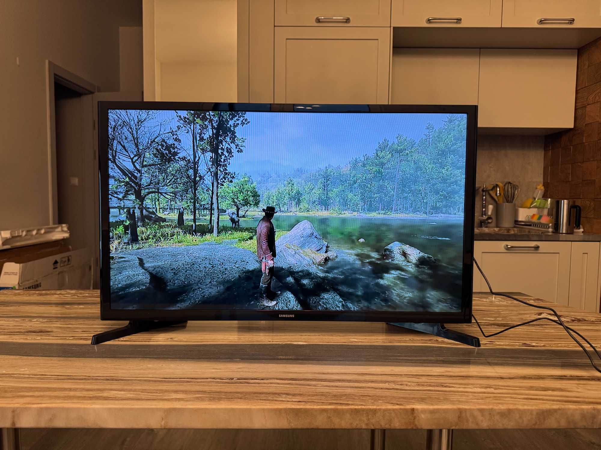 Telewizor 32" Samsung 32J4000BF + tuner DVB-T2/HEVC
