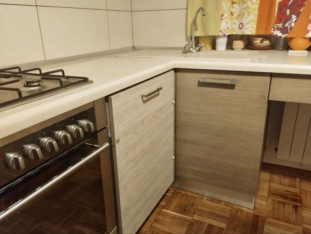 Meble kuchenne, lodowka, zmywarka, kuchnia, piekarnik Gratis