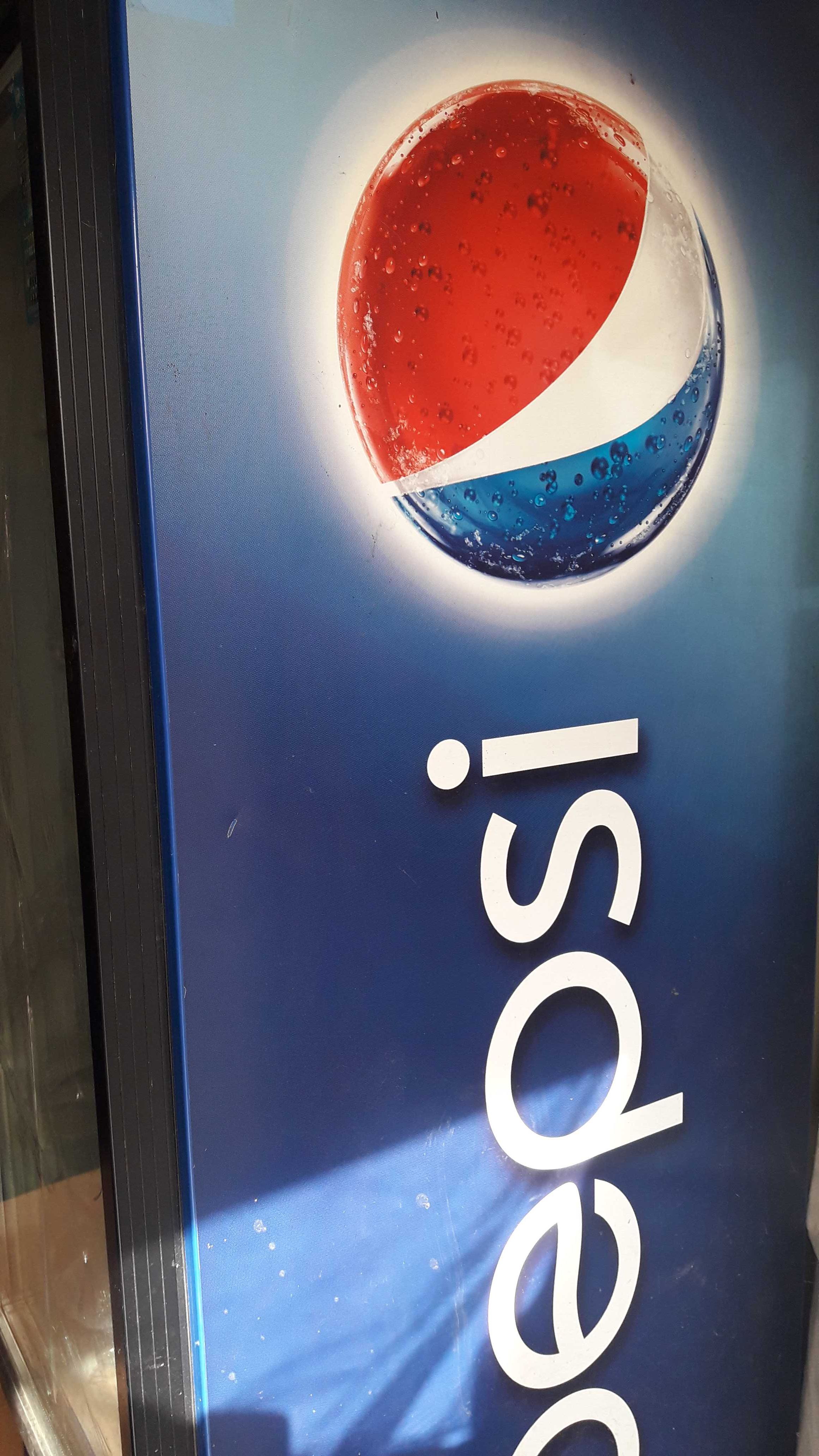 Холодильник витрина ларь PEPSI