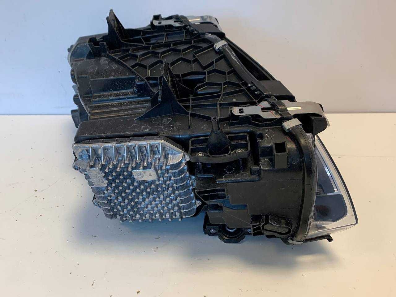 Prawa Lampa Reflektor BMW X3 G01, X4 G02 Adaptive Led
