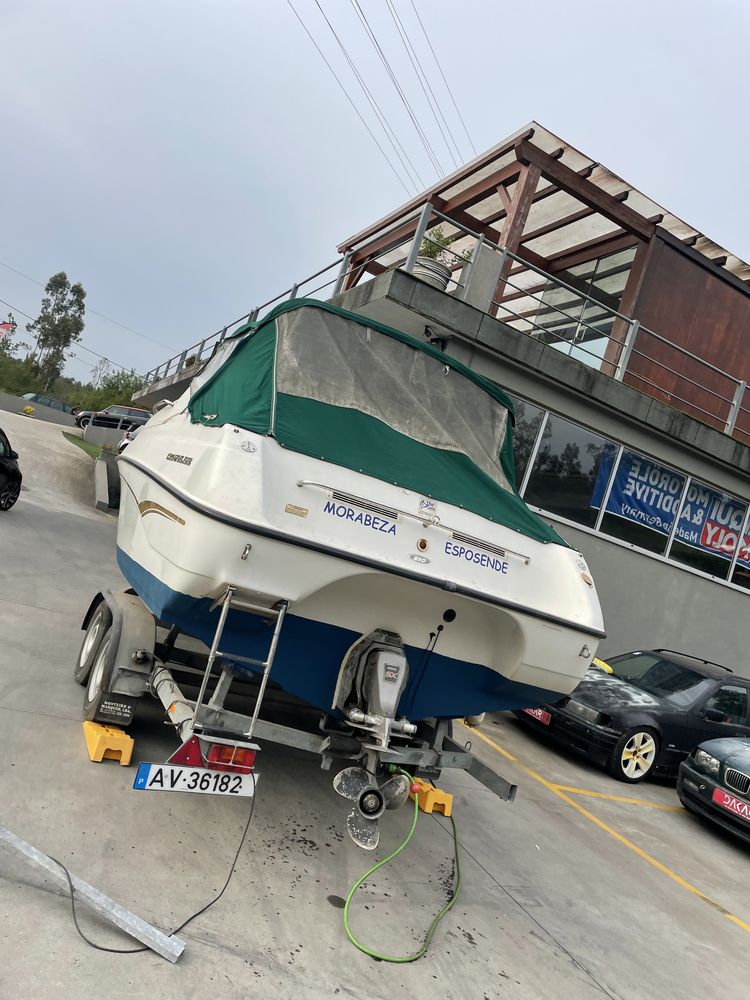 Barco Crownline 210