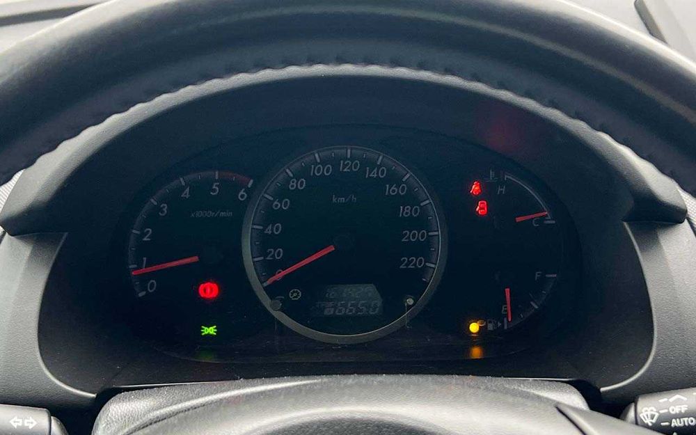 Mazda 5 2010 року