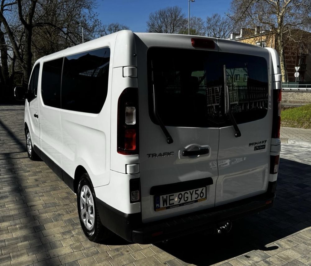 Do Wynajęcia Nowy Bus 9 os. Renault Trafic Long rocznik 2025 Klima