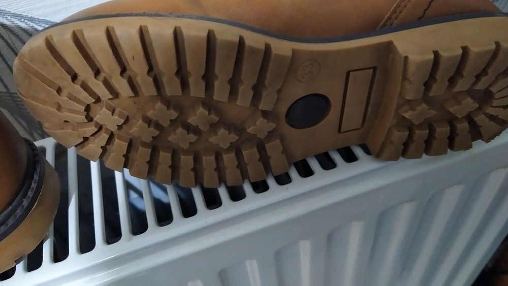 Детские ботинки коричневые