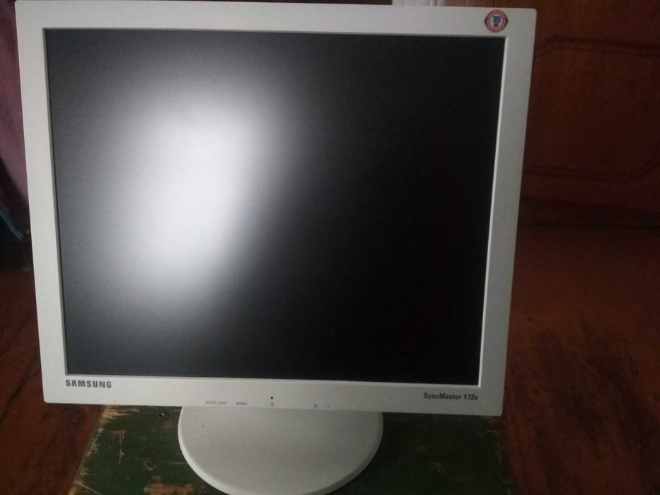 монитор Samsung SyncMaster 172V