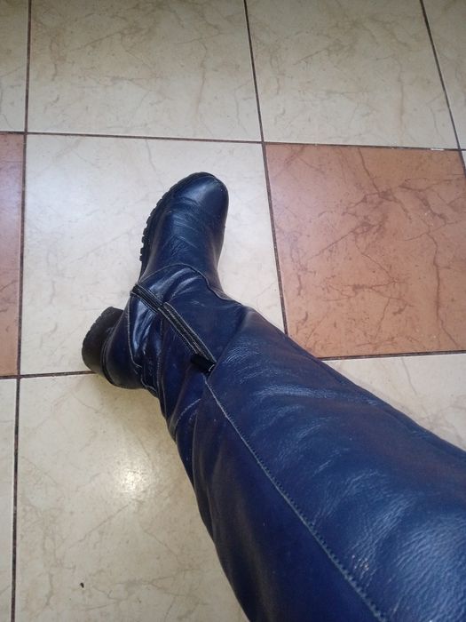 Сапожкі високі шкіряні