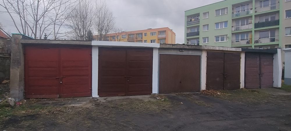 Garaż murowany w zabudowie szeregowej Świdnica ul Słowackiego 18 m2
