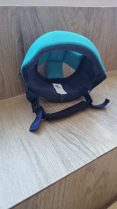 Kask/ czapka ochronny dla dziecka.