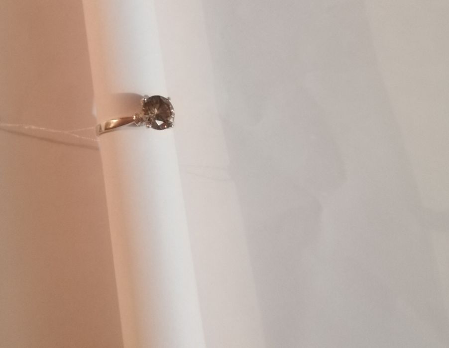 Продам серебряное кольцо 925 пробы.