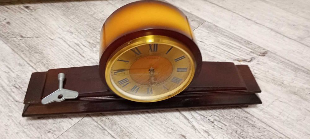 Stary zegar kominkowy / kredensowy