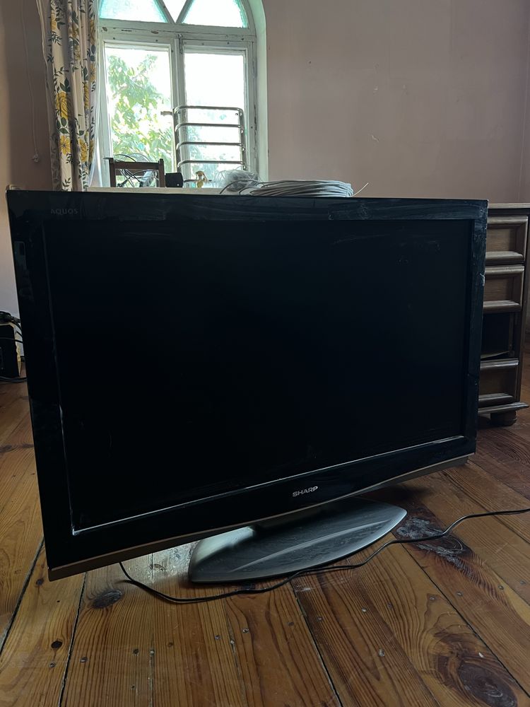 Телевизор Sharp 42 диагональ