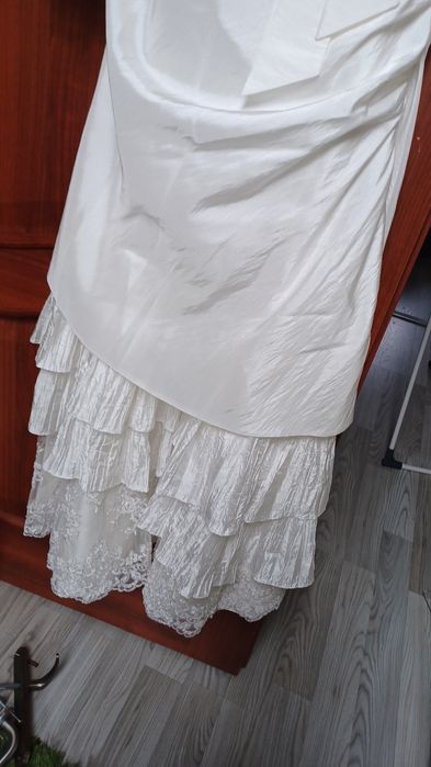 Suknia ślubna w kolorze ecru 40/164cm