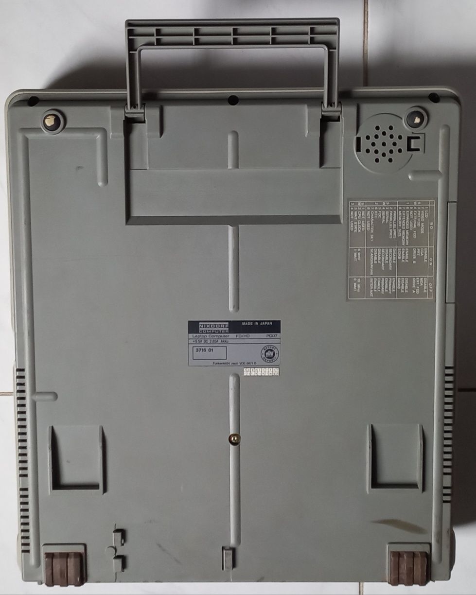 Portátil nixdorf computer dos anos 80