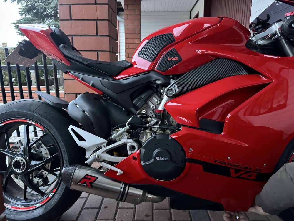 Ducati panigale v4