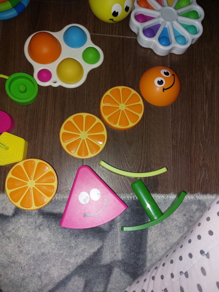 Fat brain toys duży zestaw zabawek zakręcona wieża sorter owoce