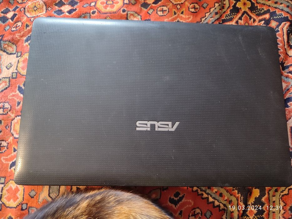 Ноутбук Asus x54h по частям.
