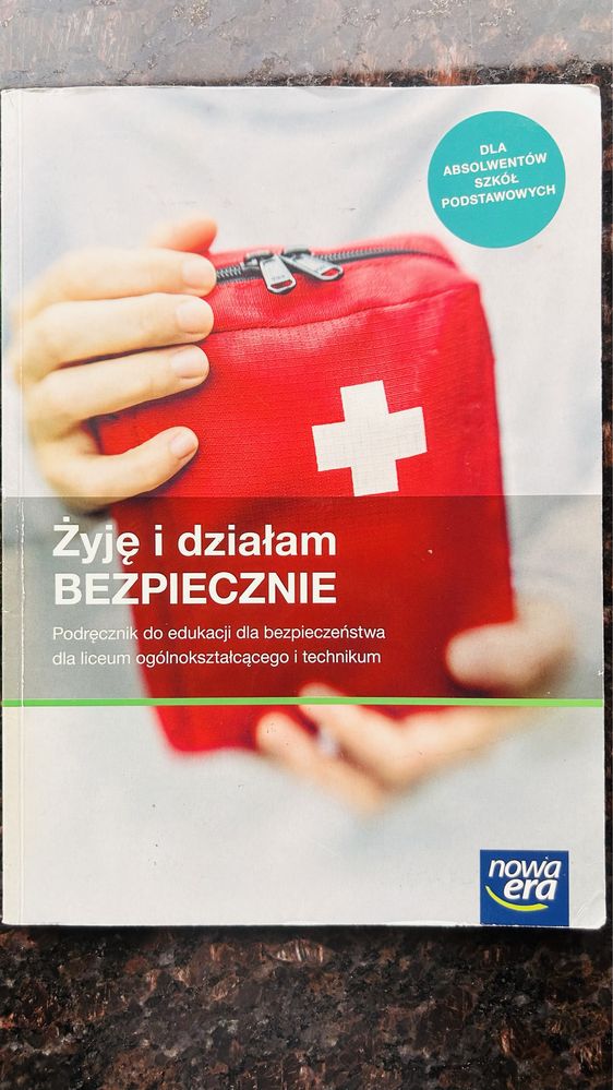 Podrecznik do EDB Żyje i działam bezpiecznie klasa 1 liceum