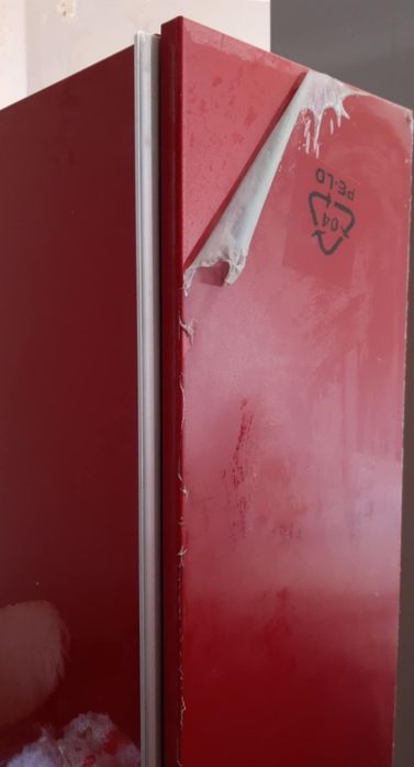 Consola Vermelha IKEA