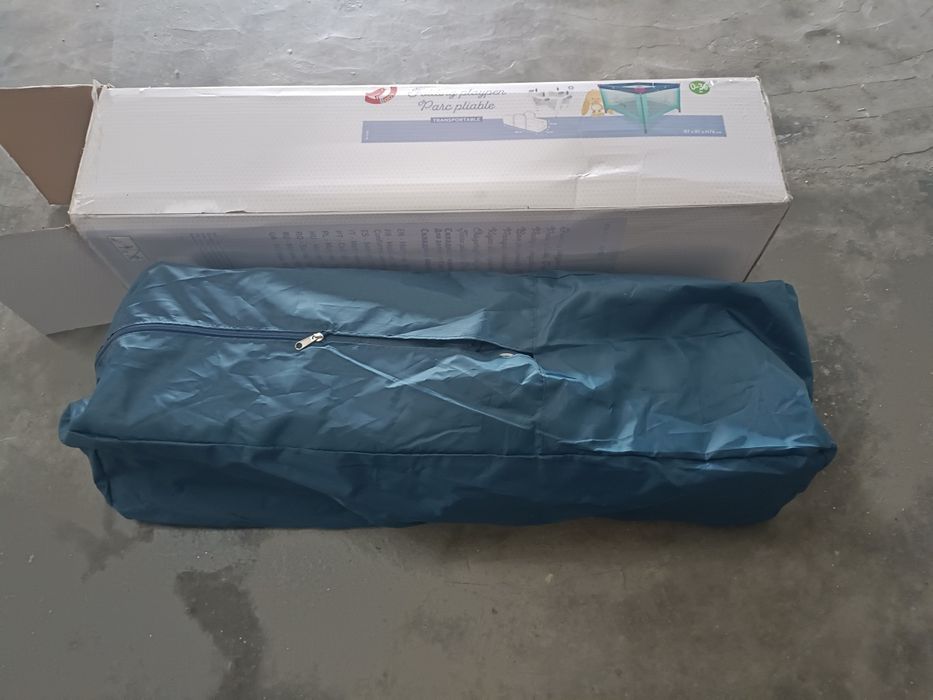 Parque para crianças de viagem