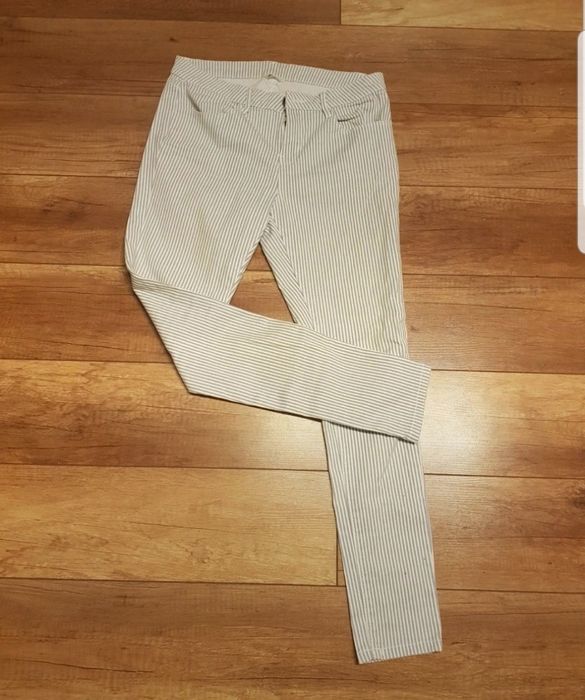 Spodnie w paski S