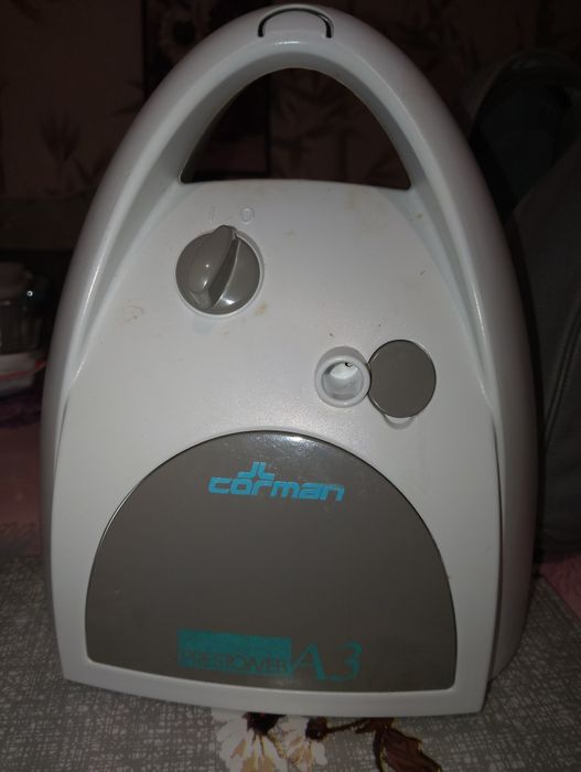 Небулайзер инголяторный, компрессорный в хорошем состоянии все насадки