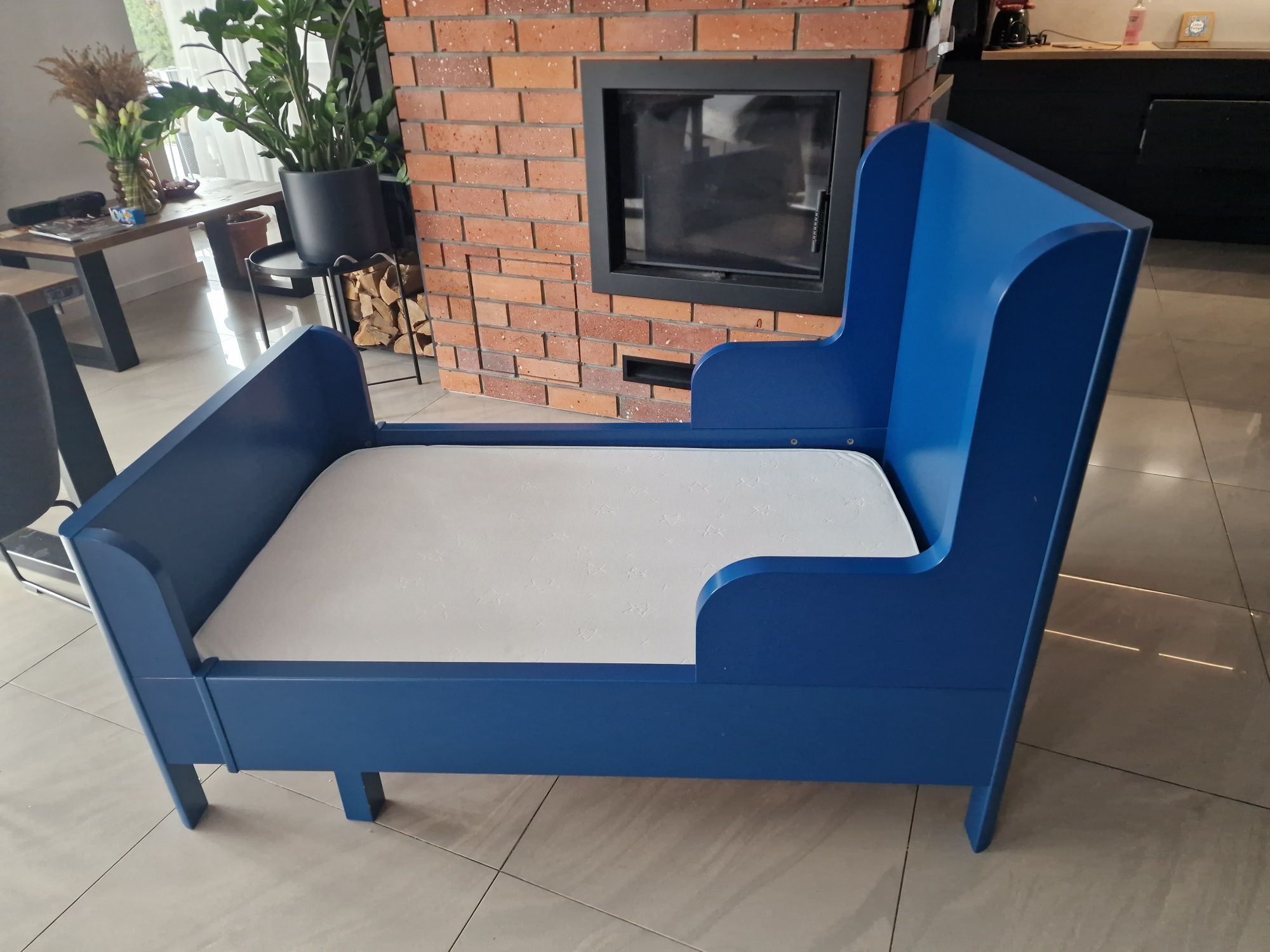 Łóżko dziecięce z materacem Ikea busunge plus komoda