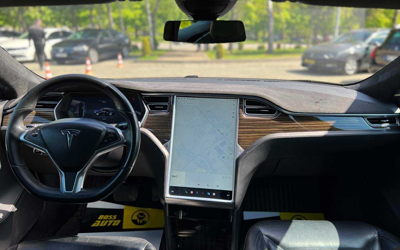 Tesla Model S 70D