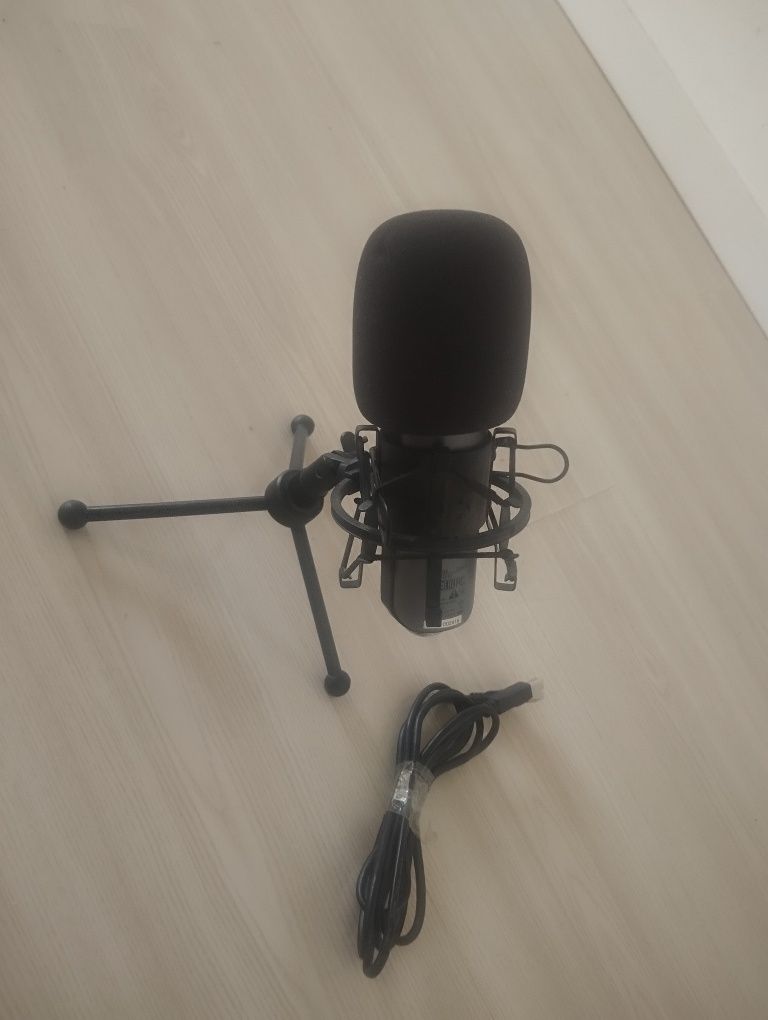 Microfone da GXT  semi-novo usei poucas vezes
