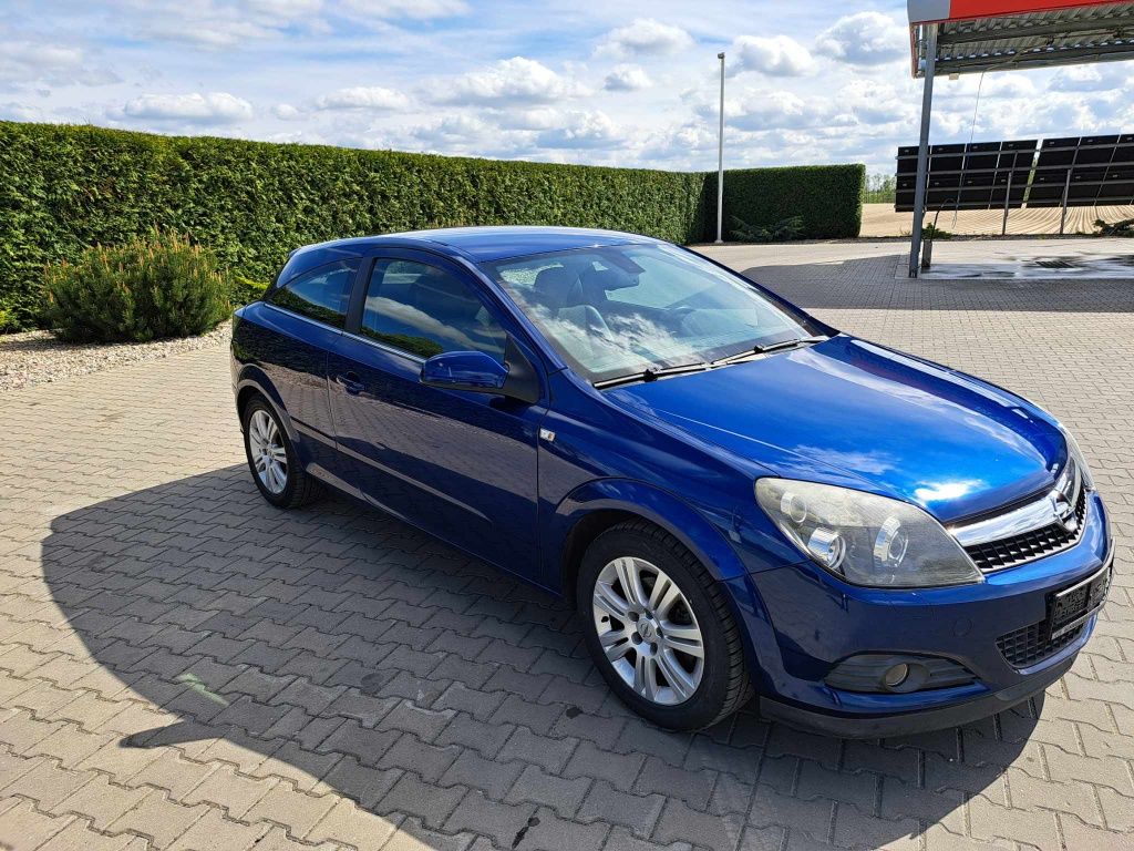 Astra h Gtc 1.6 2009 / benz-gaz / Alu/ zadbana