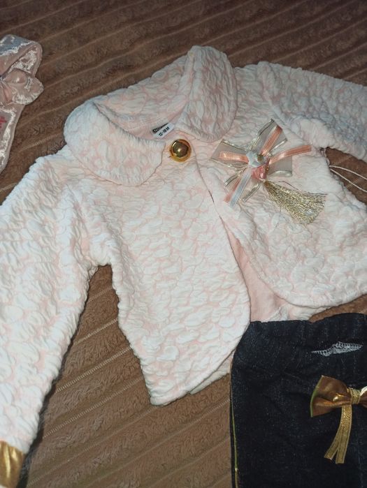 На дівчину 12-18м костюм брючний новий