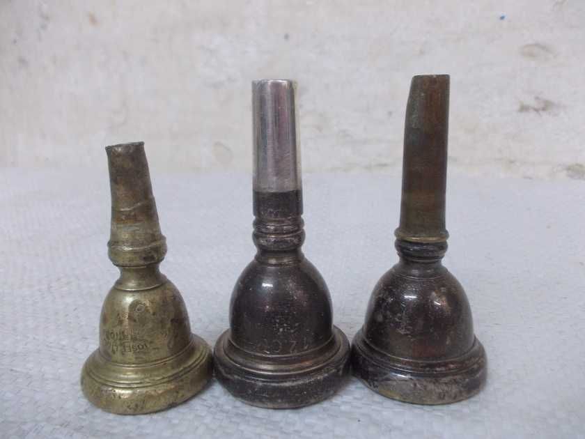 Stary ustnik do trąbki , lub innego instrumentu , sygnowany