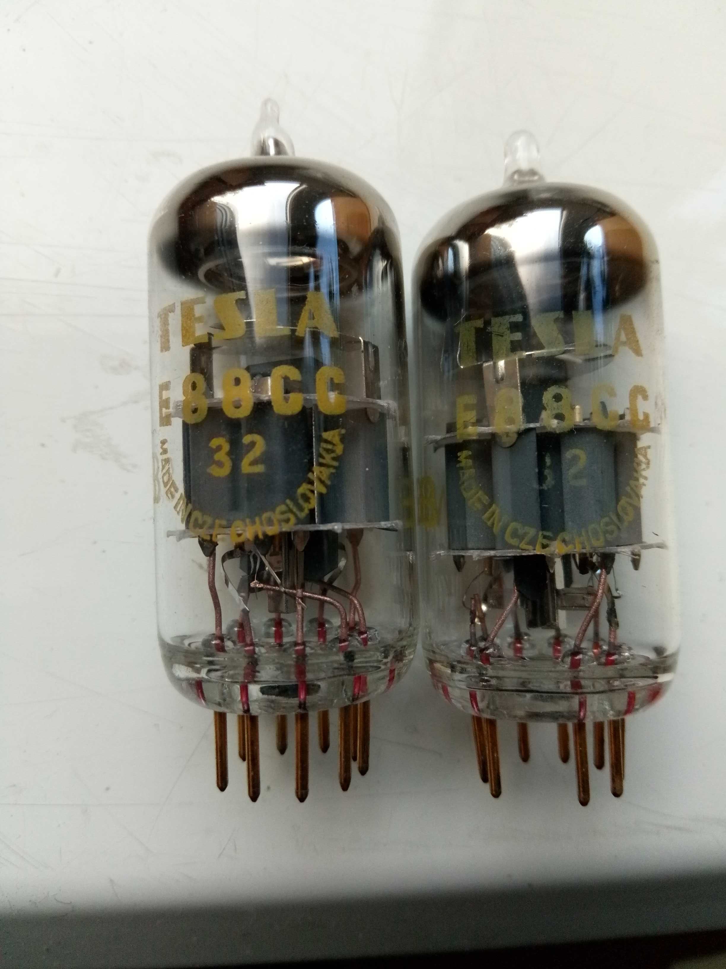 Двойной триод  ECC88/6DJ8    Tesla, Philips,Tungsram  идр  50-80е,