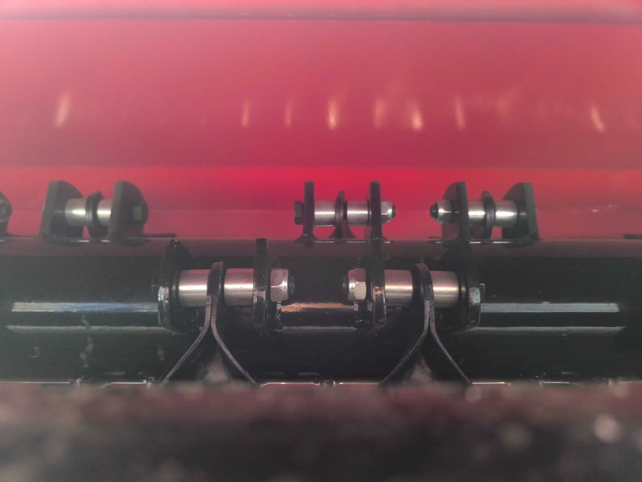 Kosiarka bajkowa quad z silnikiem spalinowym na kolach ciągana hak