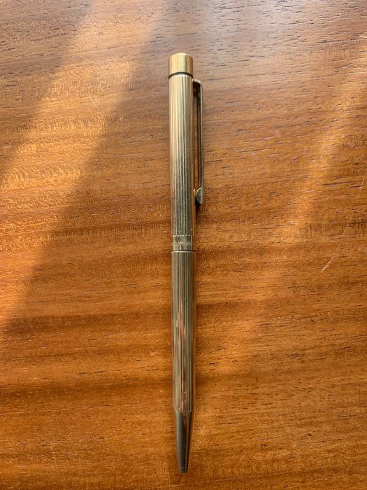 Esferográfica em ouro