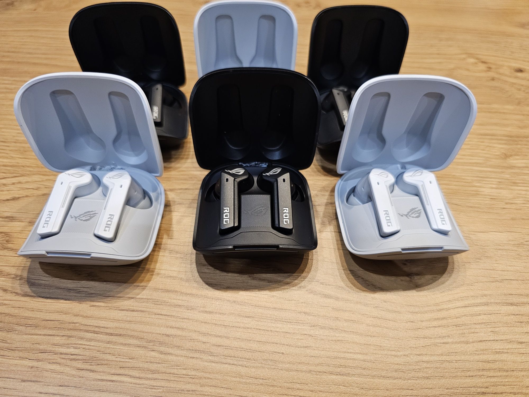 Ігрова гарнітура ASUS ROG Cetra True Wireless 7.1 Black an White