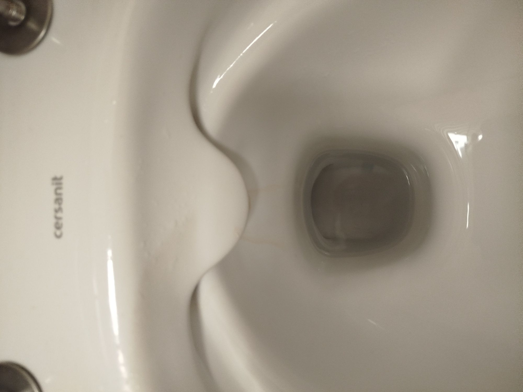 Miska WC podwieszana rozstaw 18 cm
