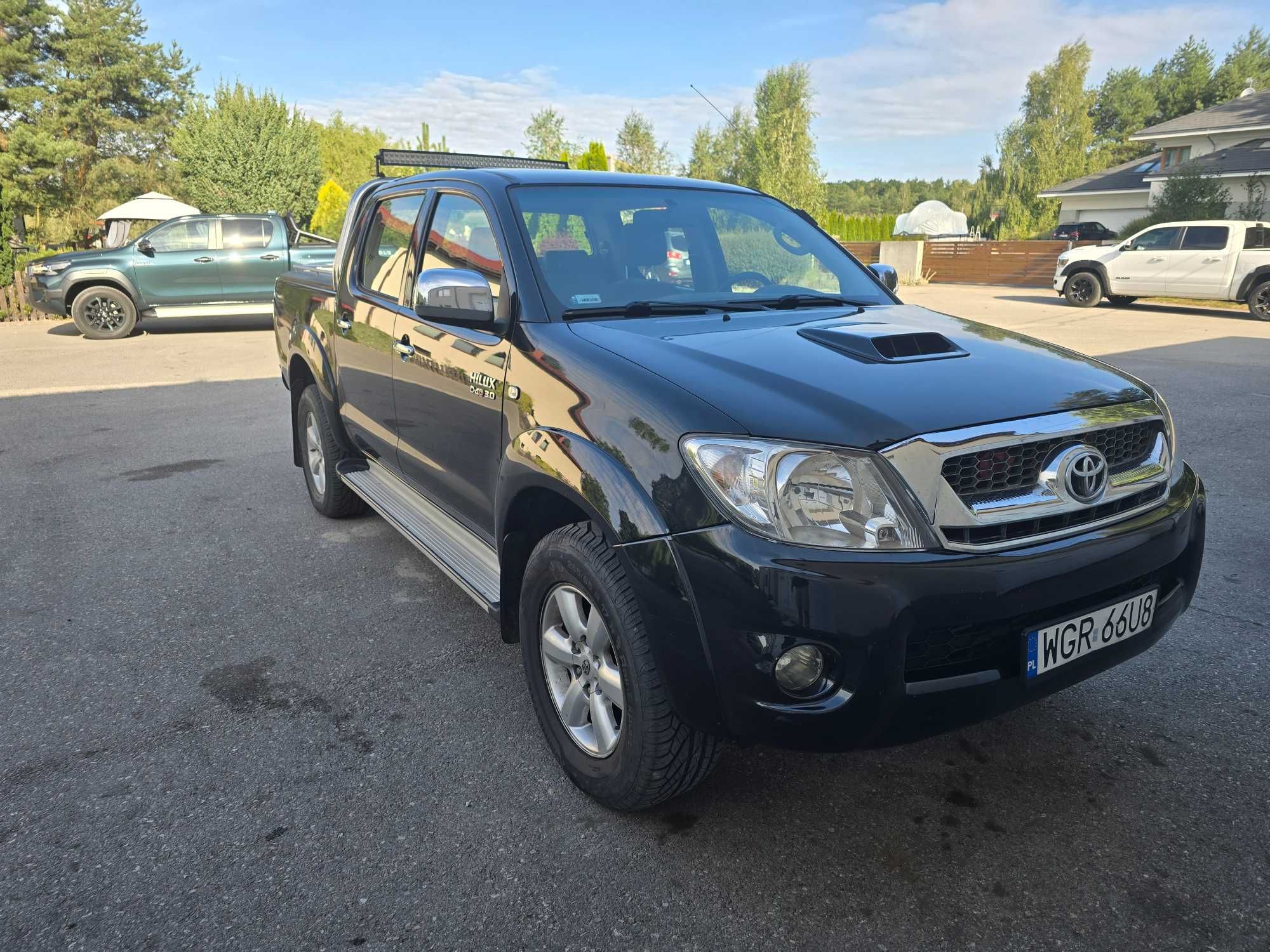 Toyota hilux 3.0 d4d automat
