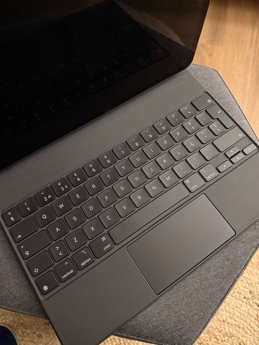 Ipad Air M2 13" - Igual a Novo (2025)