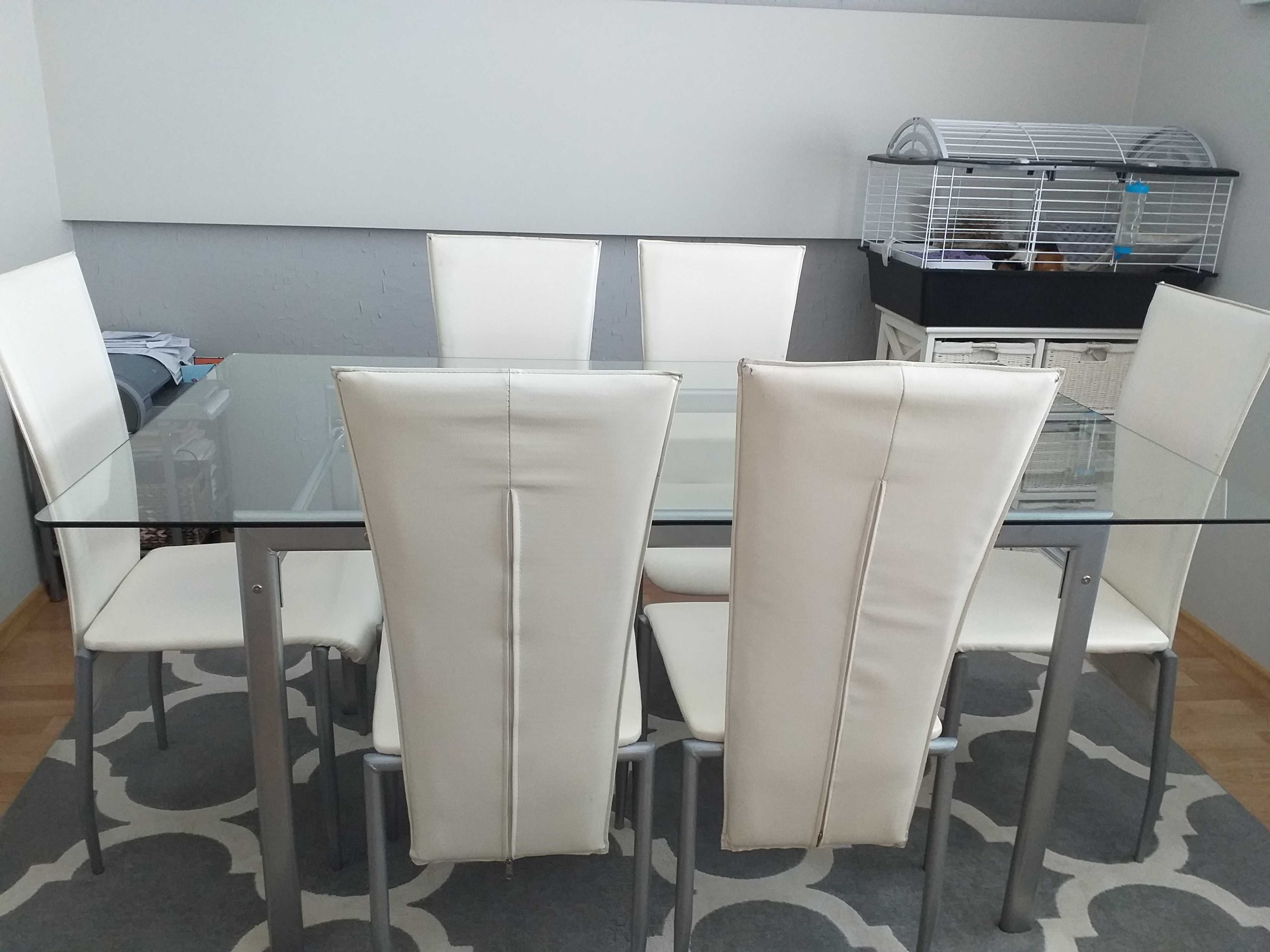 Stół i krzesła- komplet do jadalni