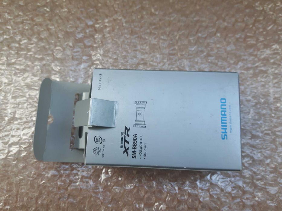 Wkład suportu Shimano XTR, model SM-BB90-Nowy i nieużywany
