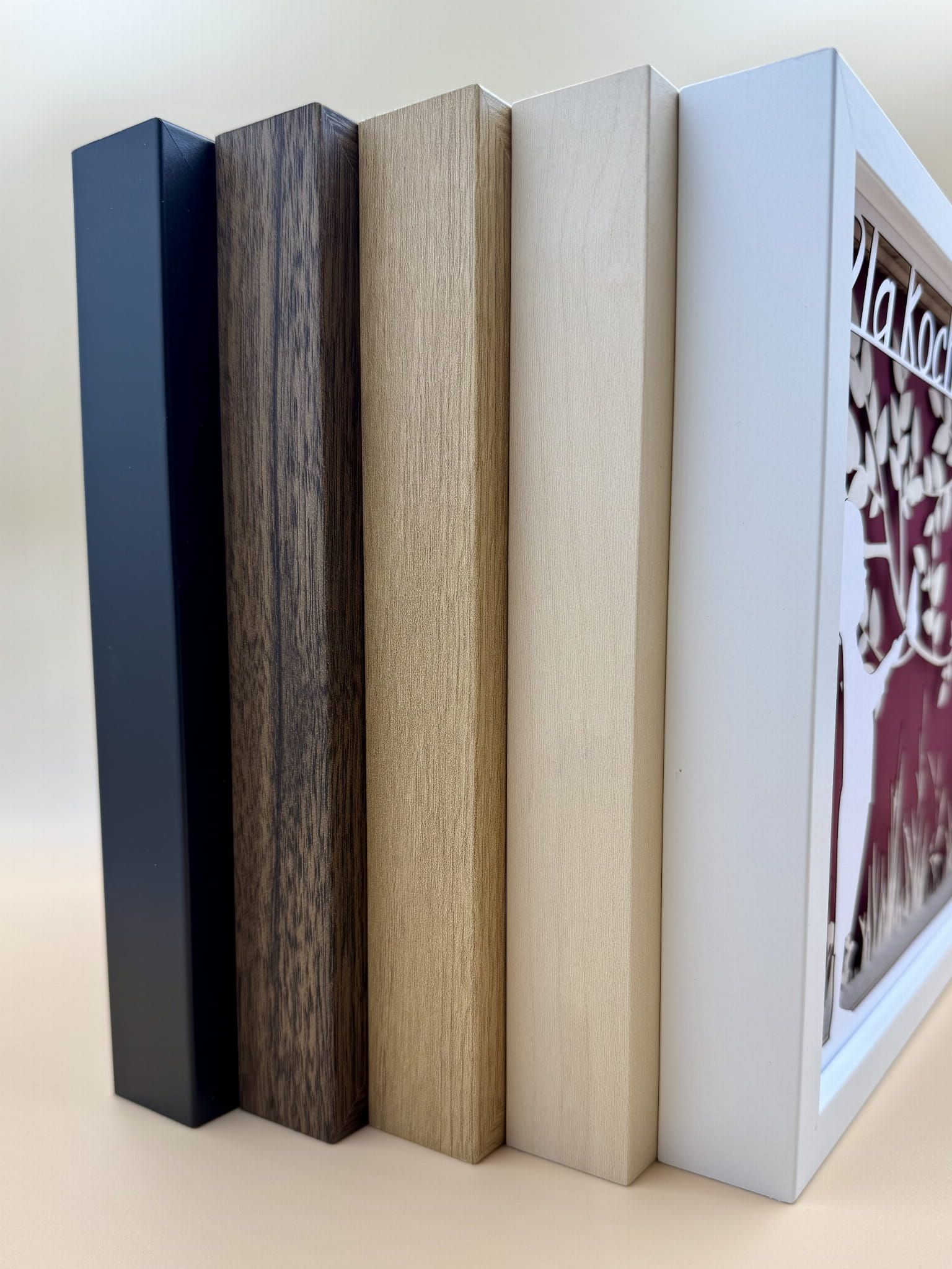 Ramka 3D shadow box Dla Kochanej Babci Tulipany 32x23