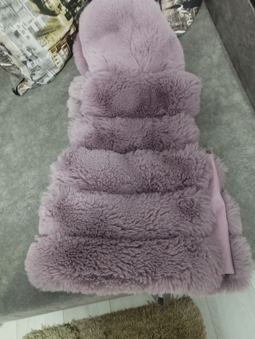 Продам детскую желетку состояние новой