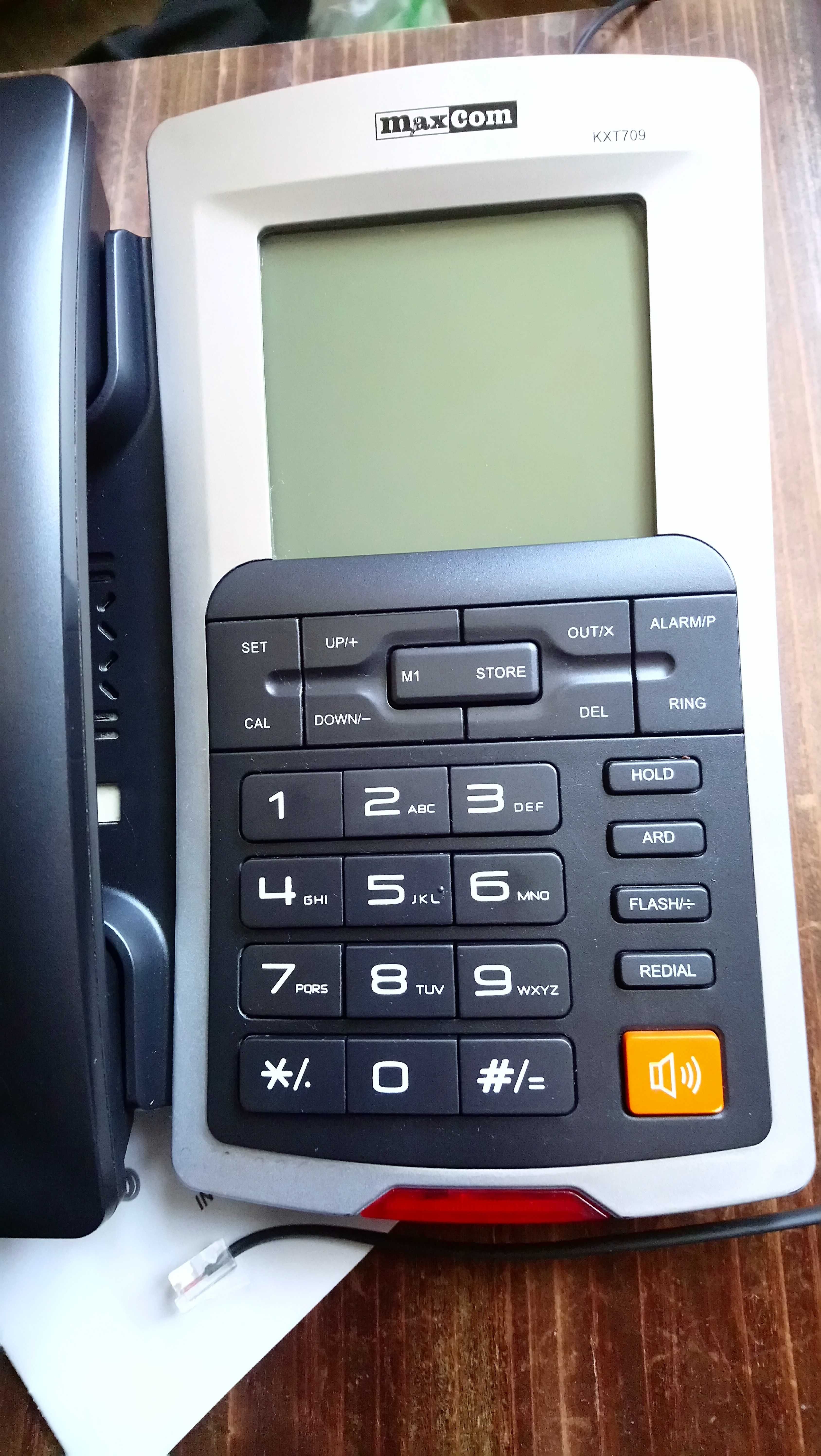 Telefon MaxCom KXT 709