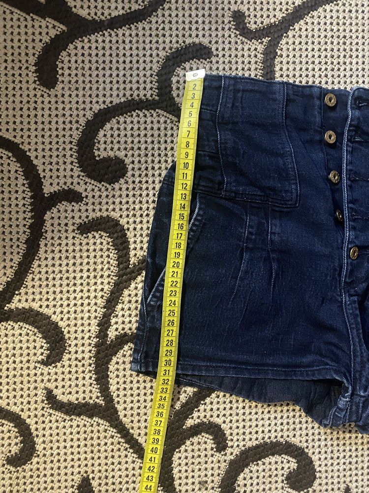 Шорты джинсовые с завышенной талией размер С