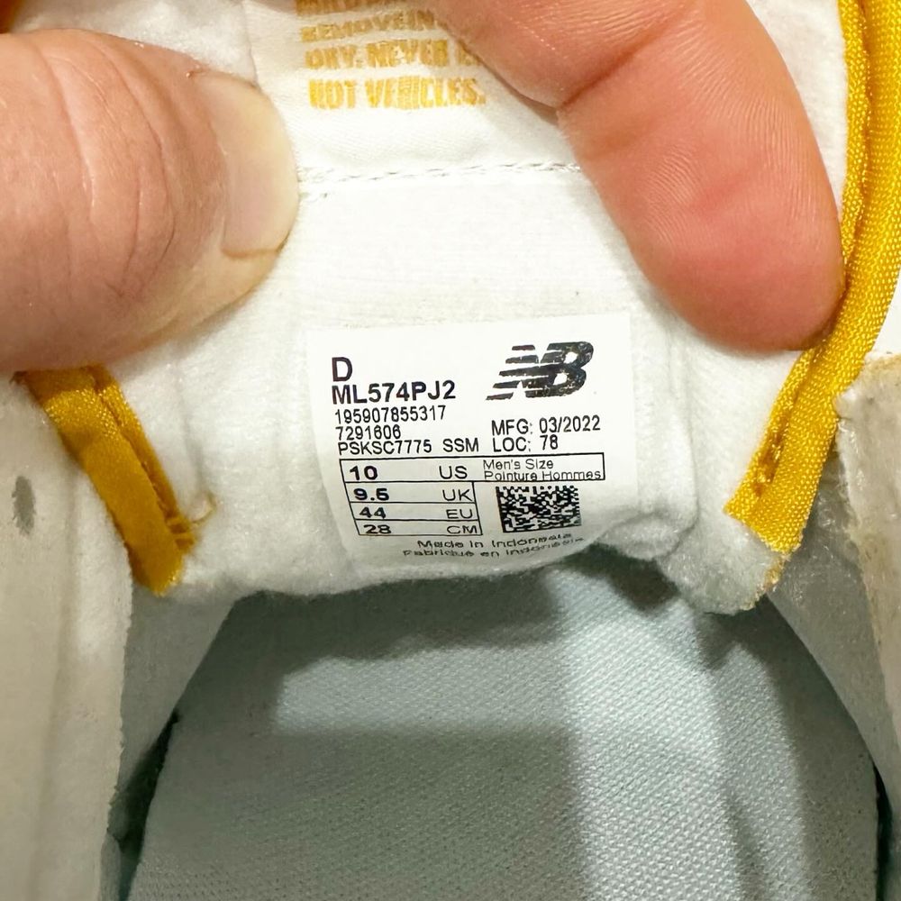 Нові кросівки New Balance 575 замшеві 373 999 44 розмір