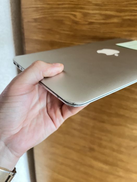  MacBook Air 11” A1465 (2015) • i5 • 4GB • 120GB SSD #12