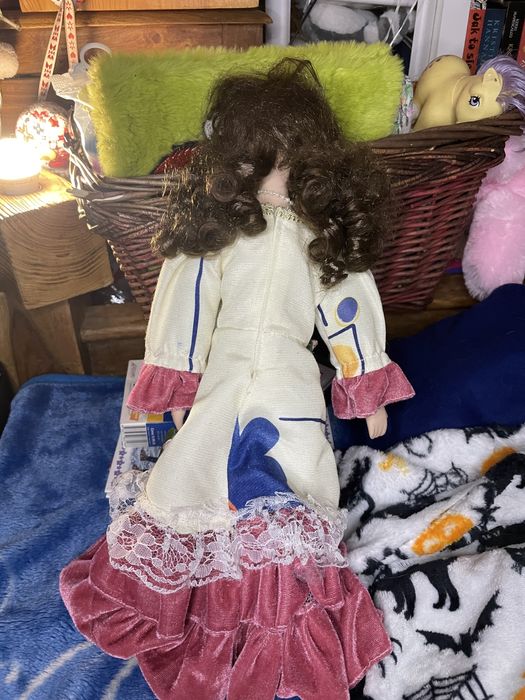 Śliczna porcelanowa duża lalka 40 cm